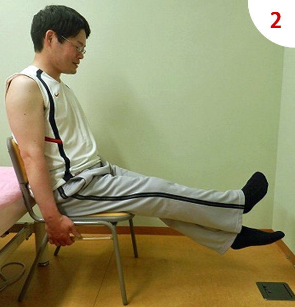⑤（座位）両下肢の伸展挙上運動＋内外転2
